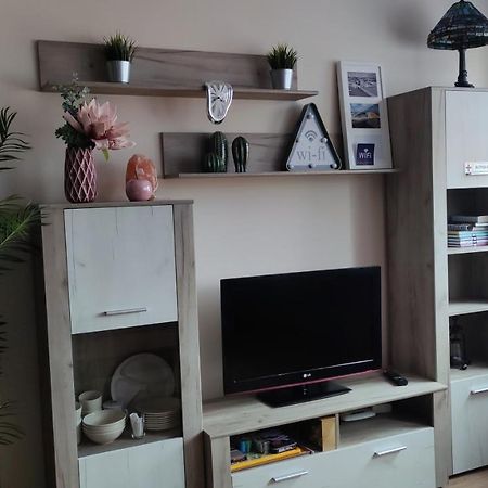 Divina 10 Apartment Aviles Bagian luar foto