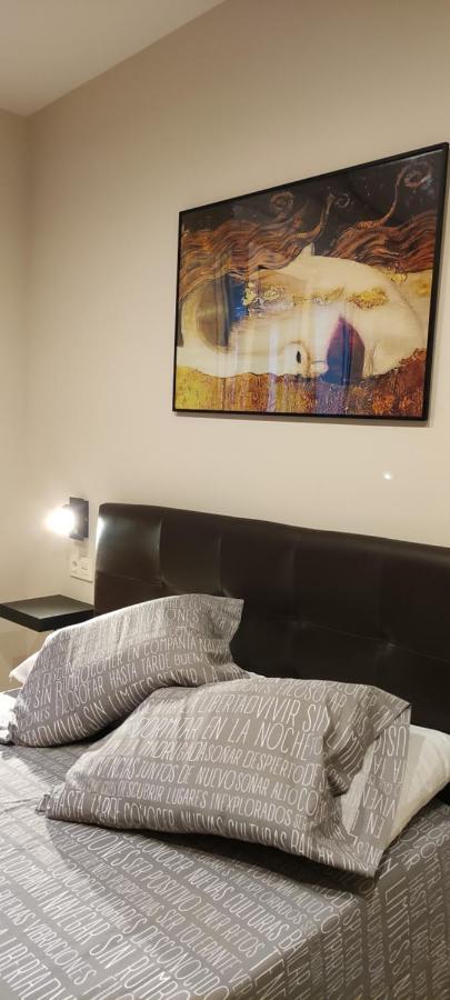 Divina 10 Apartment Aviles Bagian luar foto