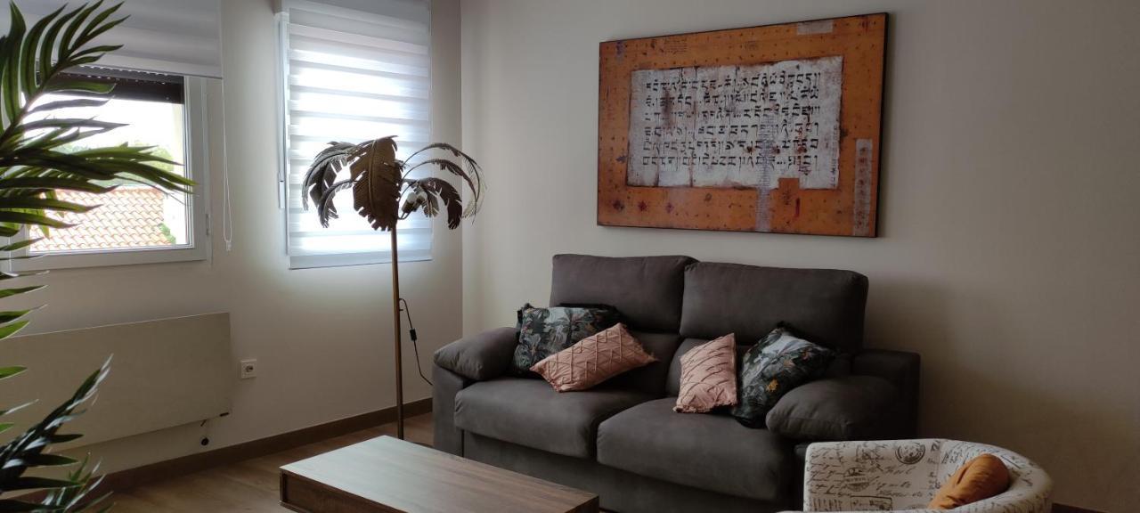 Divina 10 Apartment Aviles Bagian luar foto